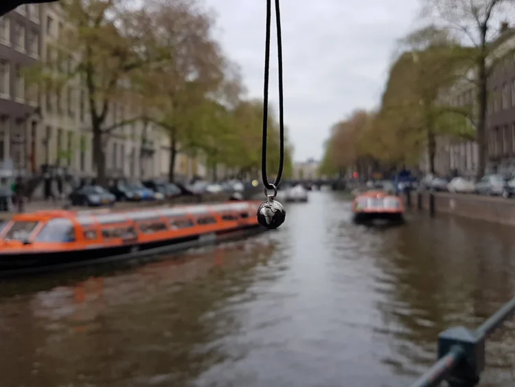 HeimatErde Kettenanhänger in Amsterdam